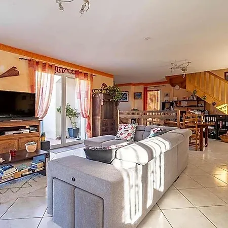 Lauriers Roses - D'hotes Bed & Breakfast 3*